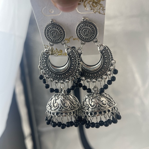 Women Vintage Silver Long Tassel Bell Drop Bollywood Earrings - Picture 2 of 4